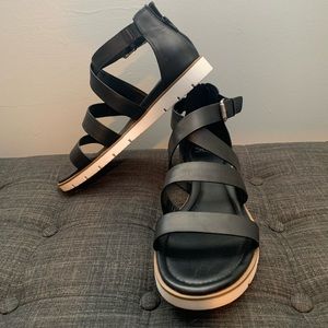 Sofft black strap sandals